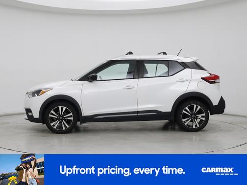 White 2020 Nissan Kicks SR