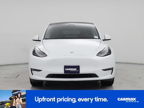 White 2024 Tesla Model Y Long Range