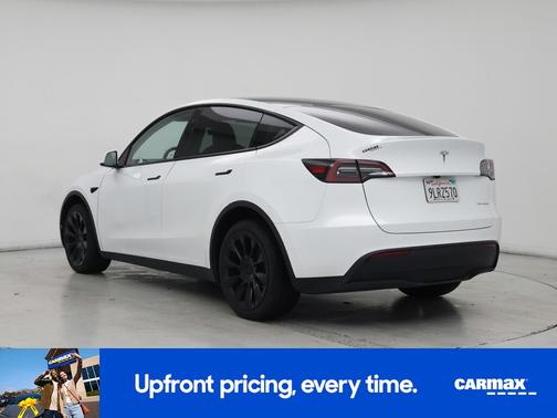 White 2024 Tesla Model Y Long Range