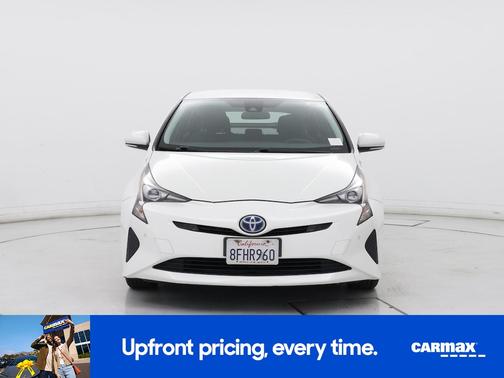 White 2018 Toyota Prius Two