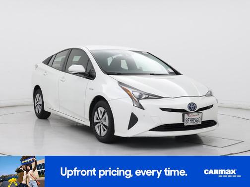 White 2018 Toyota Prius Two