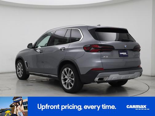 Gray 2025 BMW X5 xDrive40i
