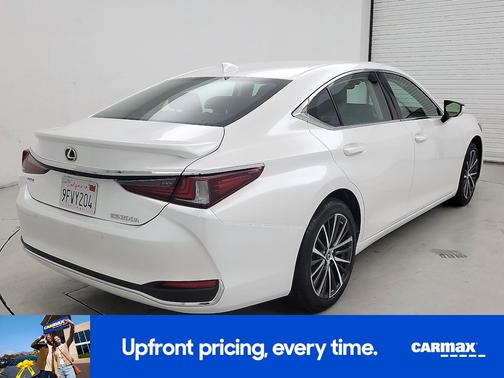 2023 Lexus ES 300h