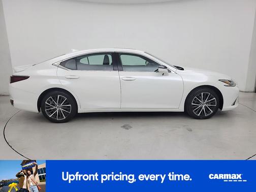 2023 Lexus ES 300h 