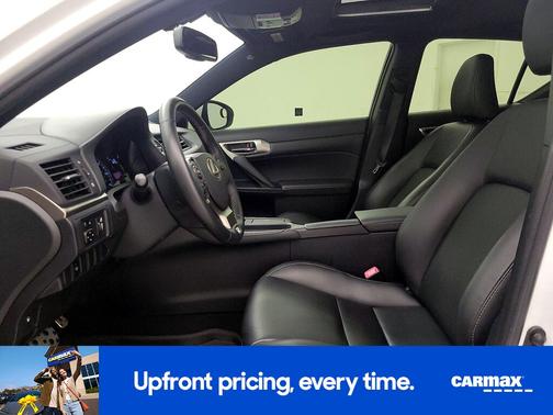 White 2015 Lexus CT 200h