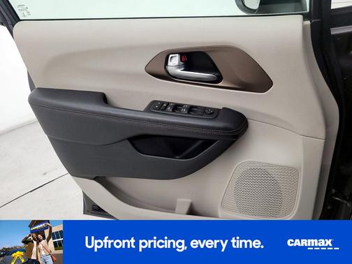 2018 Chrysler Pacifica LX