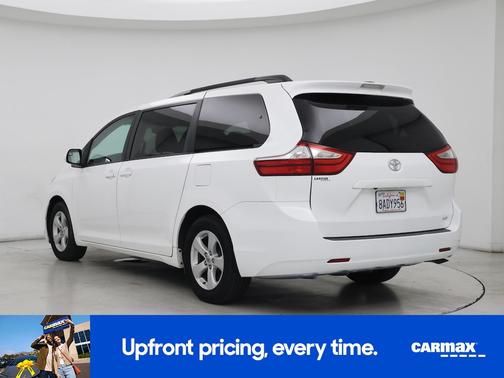 White 2017 Toyota Sienna LE