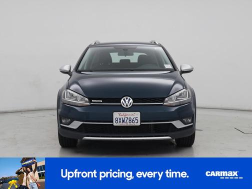 Green 2019 Volkswagen Golf Alltrack SE