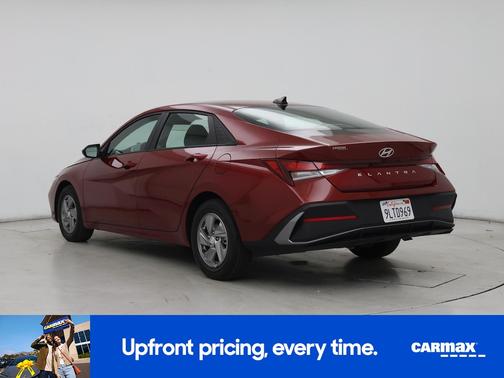 2024 Hyundai ELANTRA SE