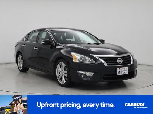 Black 2015 Nissan Altima SL