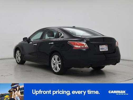 Black 2015 Nissan Altima SL