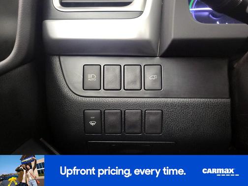 Silver 2018 Toyota Highlander Hybrid XLE