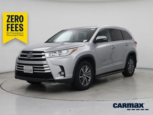Silver 2018 Toyota Highlander Hybrid XLE