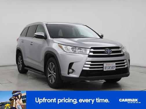 Silver 2018 Toyota Highlander Hybrid XLE