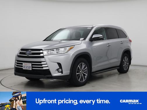 Silver 2018 Toyota Highlander Hybrid XLE