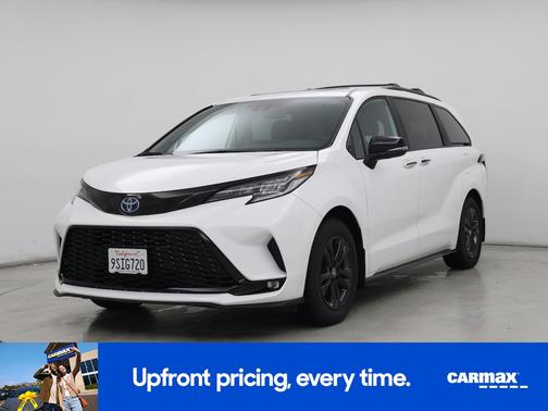 2025 Toyota Sienna XSE