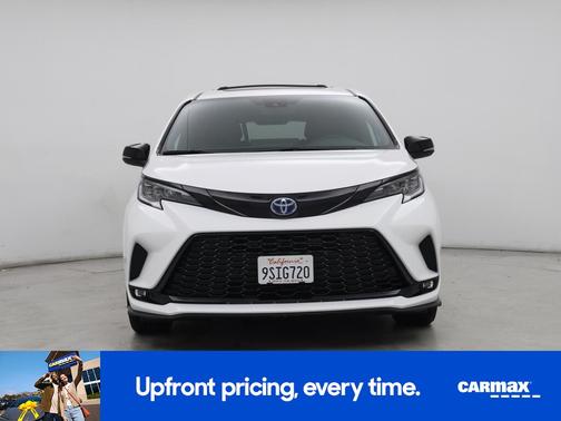 2025 Toyota Sienna XSE