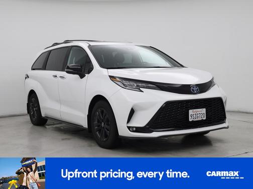 2025 Toyota Sienna XSE