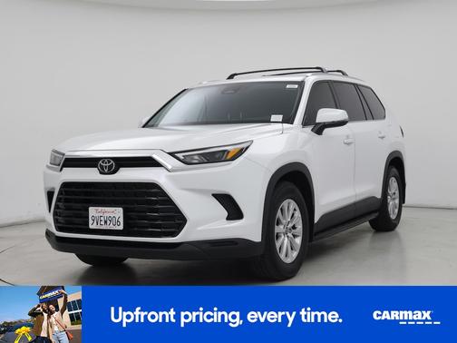 White 2025 Toyota Grand Highlander XLE