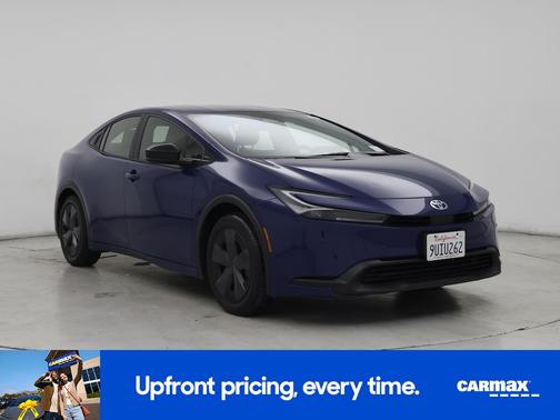 2025 Toyota Prius LE