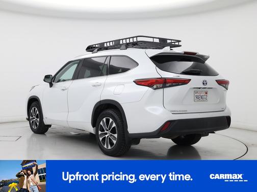 2022 Toyota Highlander Hybrid XLE