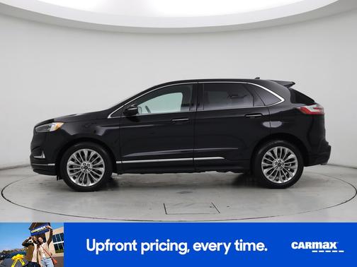 Black 2022 Ford Edge Titanium