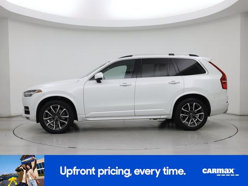 2016 Volvo XC90 T6 Momentum