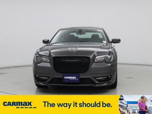 2022 Chrysler 300 Touring L