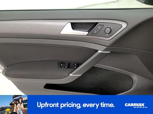 2019 Volkswagen Golf S