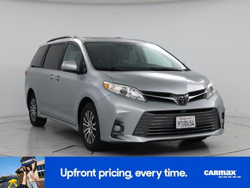 2020 Toyota Sienna XLE