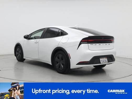 2025 Toyota Prius LE