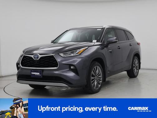 Gray 2021 Toyota Highlander Hybrid Platinum