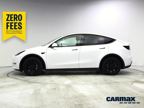 White 2023 Tesla Model Y Long Range