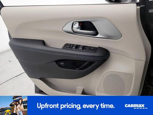 2018 Chrysler Pacifica Hybrid Touring L