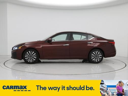 2023 Nissan Altima SV