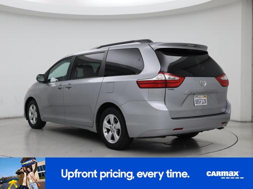 2017 Toyota Sienna LE