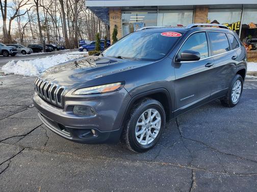 2016 Jeep Cherokee Sport