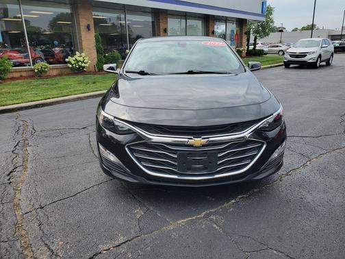 2022 Chevrolet Malibu FWD LT