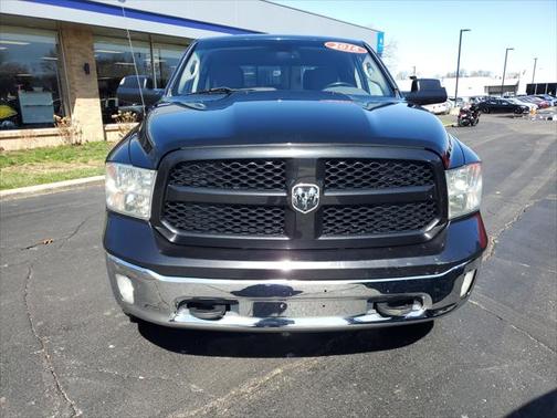 2016 RAM 1500 SLT