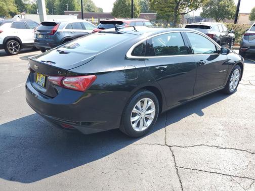 2022 Chevrolet Malibu FWD LT