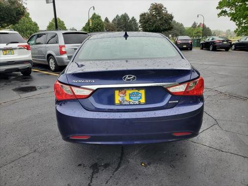 2011 Hyundai SONATA Limited