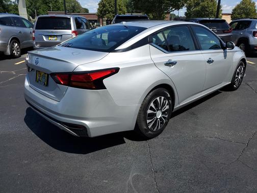 2020 Nissan Altima S FWD