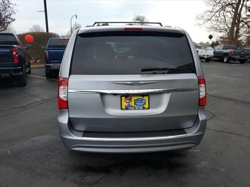 2015 Chrysler Town & Country Touring