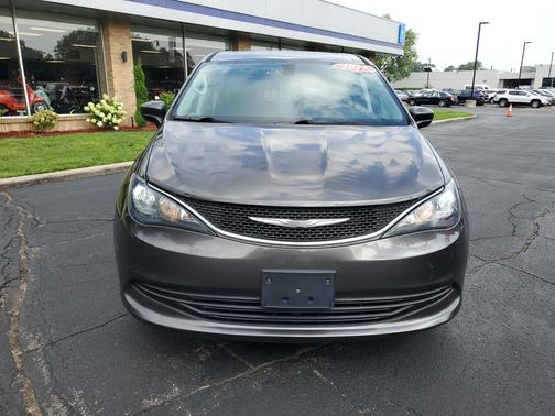 2017 Chrysler Pacifica Touring