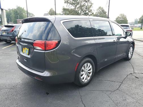 2017 Chrysler Pacifica Touring