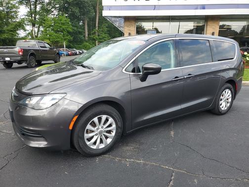 2017 Chrysler Pacifica Touring