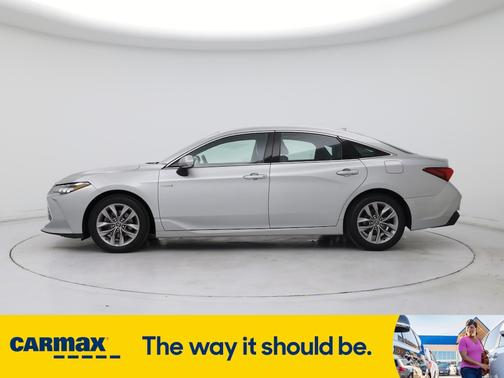 2019 Toyota Avalon Hybrid XLE