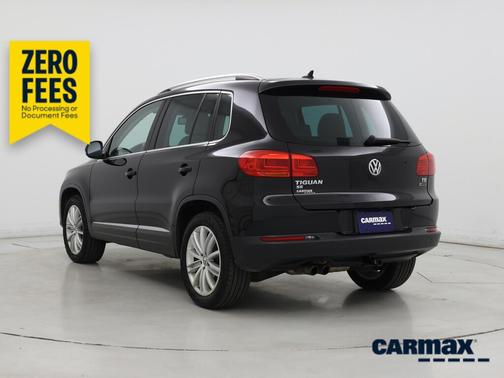 Black 2016 Volkswagen Tiguan SE