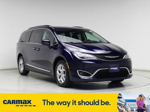 2017 Chrysler Pacifica Touring Plus
