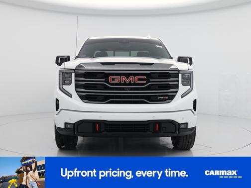 White 2023 GMC Sierra 1500 AT4